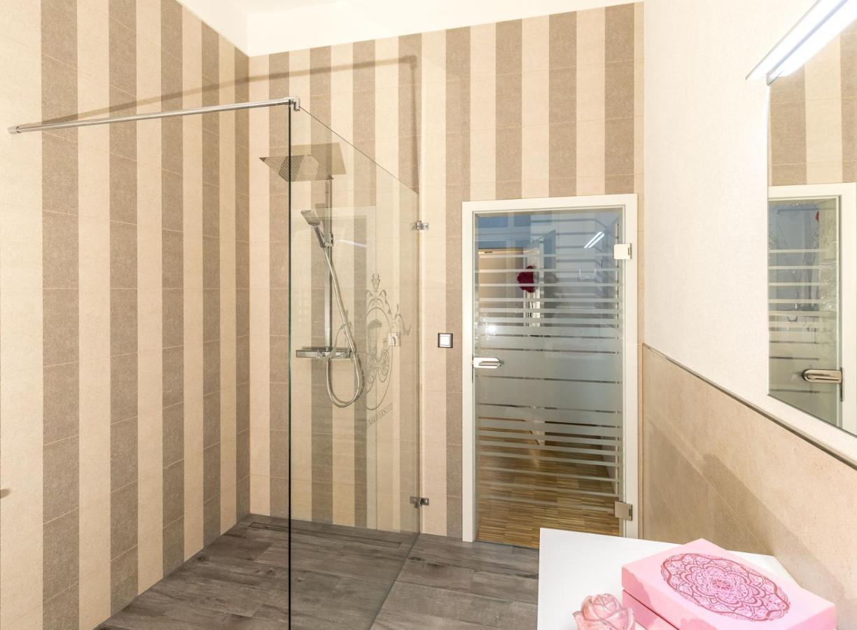 Schwarzwaldzimmer & Schwarzwald Design Apartment Rottweil Exterior foto